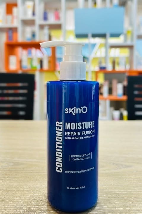 Skino Moisture Repair Fusion Conditioner with Argan Oil & Keratin for Repairs Dry & Damage Hair 220ml